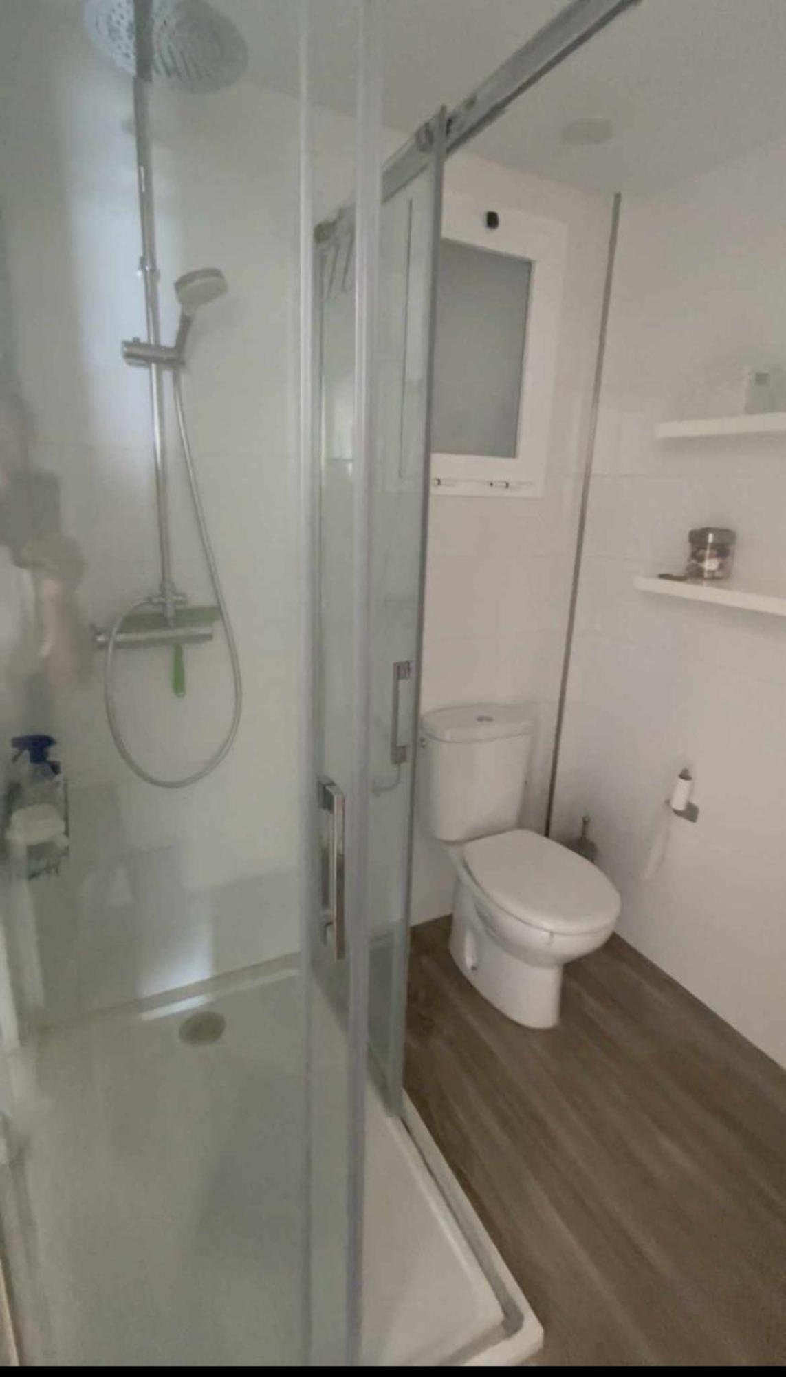 Moderno Piso Mirando Al Mar Apartman Torremolinos Kültér fotó